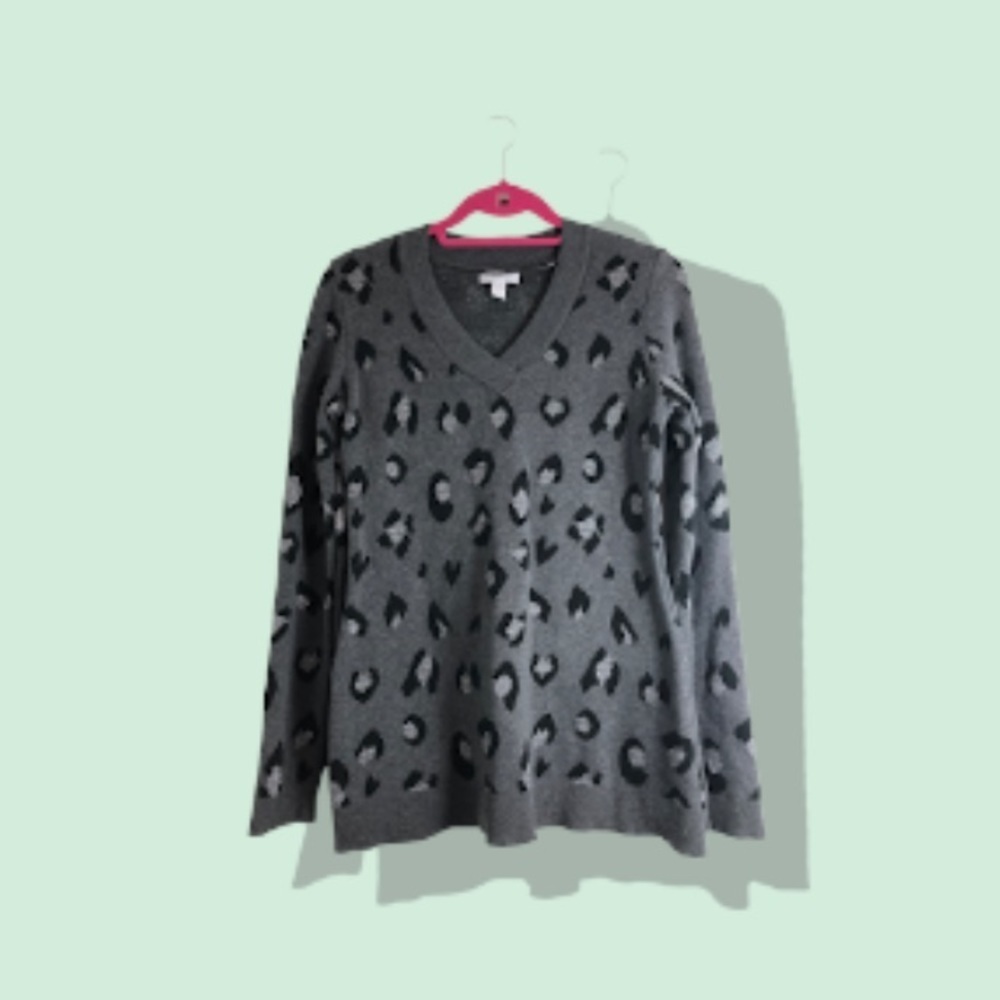 Animal Print Gray V -Neck Sweatshirt